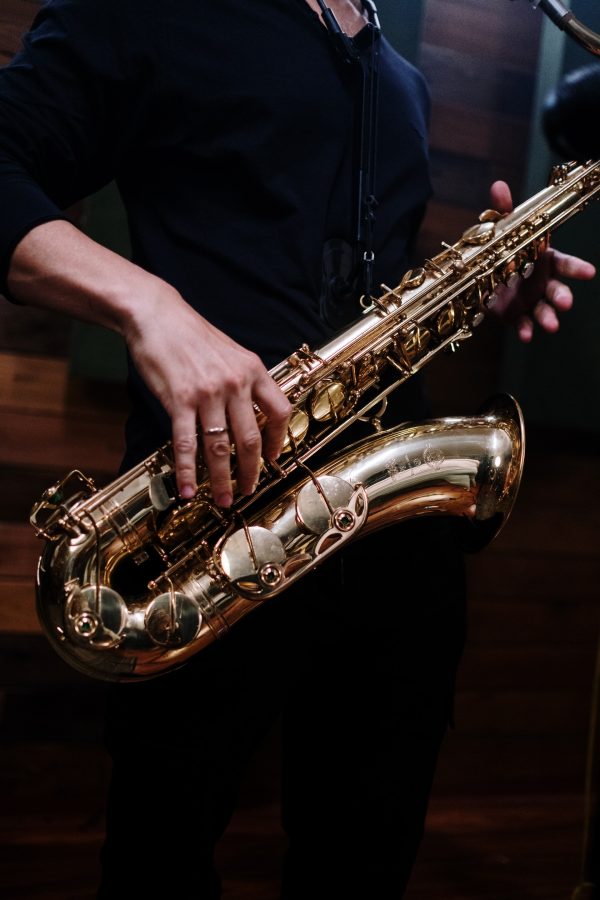 Sax Professional Saxophone With Carrying Case, Reeds, Cleaning Cloth, Gloves, Neck Straps, Mouthpieces