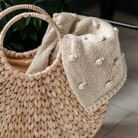 kanaelun Women's Hand-Woven Bag with Drawstring Handbag with Shoulder Strap and Charm