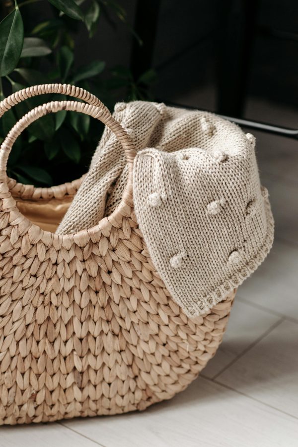 kanaelun Women's Hand-Woven Bag with Drawstring Handbag with Shoulder Strap and Charm