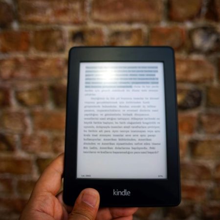 E-book device